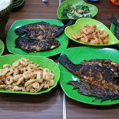 Warung Makan Seafood MEKAR