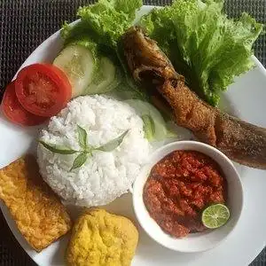 Gambar Makanan Rumah Makan Lesehan Bah Odong 9