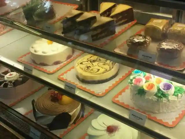 Icings Bakery & Cafe Food Photo 9