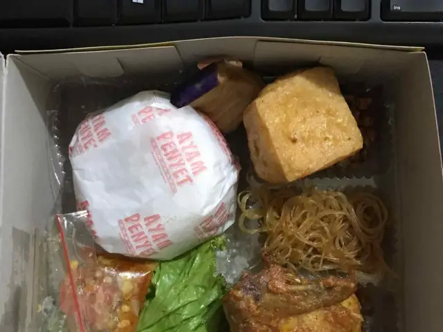 Gambar Makanan Ayam Penyet Surabaya 5