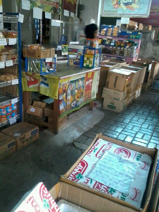 Yulia Frozen Food terdekat Restoran dan Tempat Makan Desserts