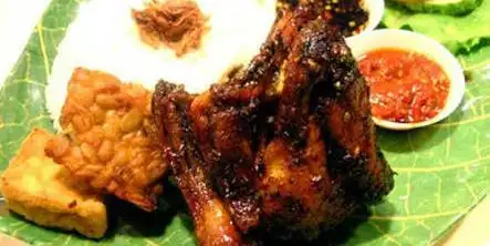 Ayam & Ikan Bakar Haidar, Kramat