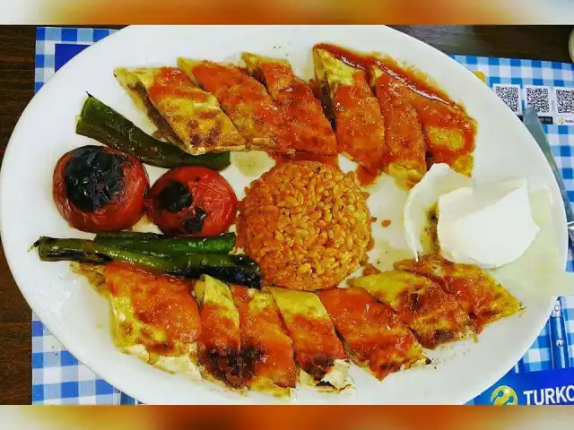 Bandırma Tarihi Iskender Kebapcisi'nin yemek ve ambiyans fotoğrafları 46