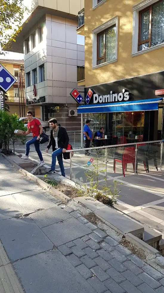 Domino's Pizza'nin yemek ve ambiyans fotoğrafları 5