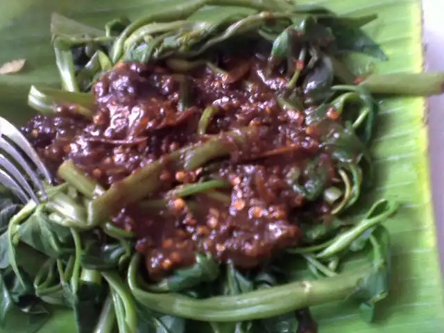 Rujak Kangkung Dadakan