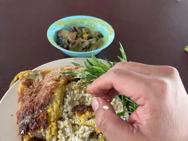 Itik Salai Masthar Nilai Food Photo 3