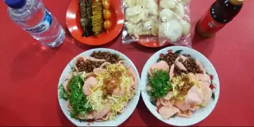 Bubur Ayam C7 Wisma Harapan, Periuk