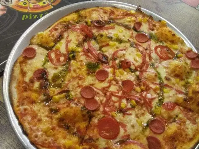 Fondness Pizza'nin yemek ve ambiyans fotoğrafları 2