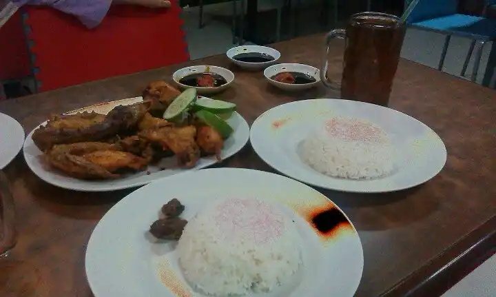 Gambar Makanan Ayam Goreng Gringging Lombok 16