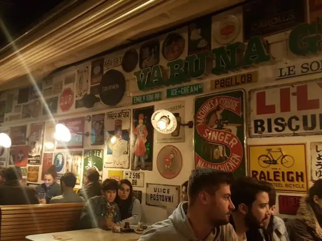 Varuna Gezgin Cafe - Istanbul'nin yemek ve ambiyans fotoğrafları 36