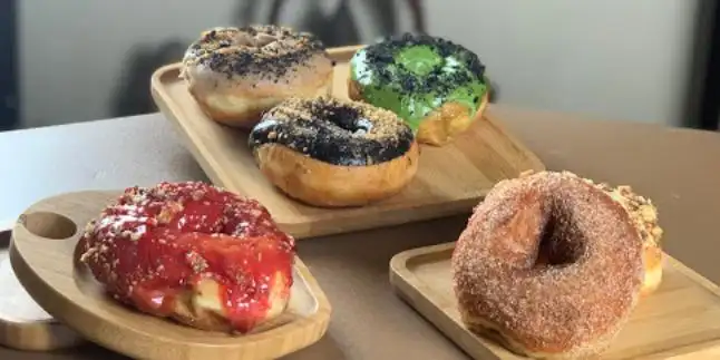 Kalis Donuts, Rumbai
