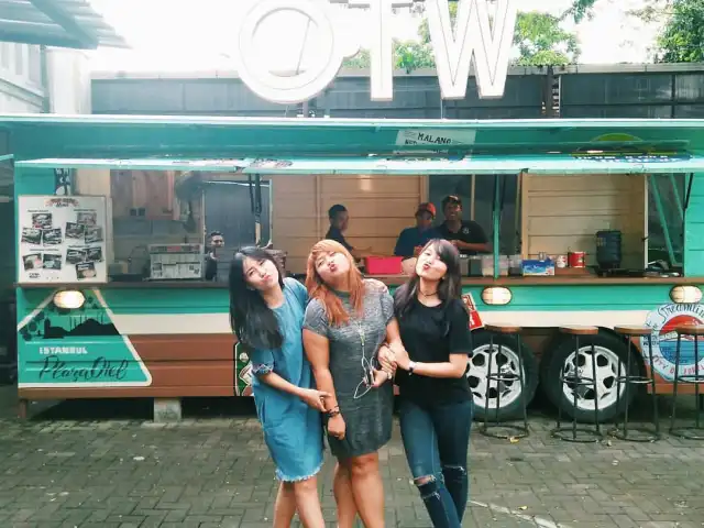 Gambar Makanan OTW Foodstreet Malang 12