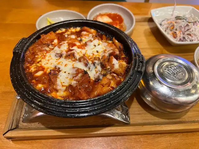 Oiso Korean Traditional Cuisine & Cafe Food Photo 3