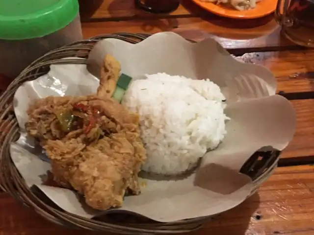 Gambar Makanan Griya Bebek & Ayam Nelongso 3