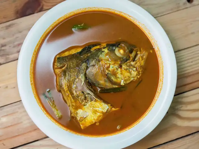 Kolombong Fish Head Curry & Cafe (Plaza Kingfisher)