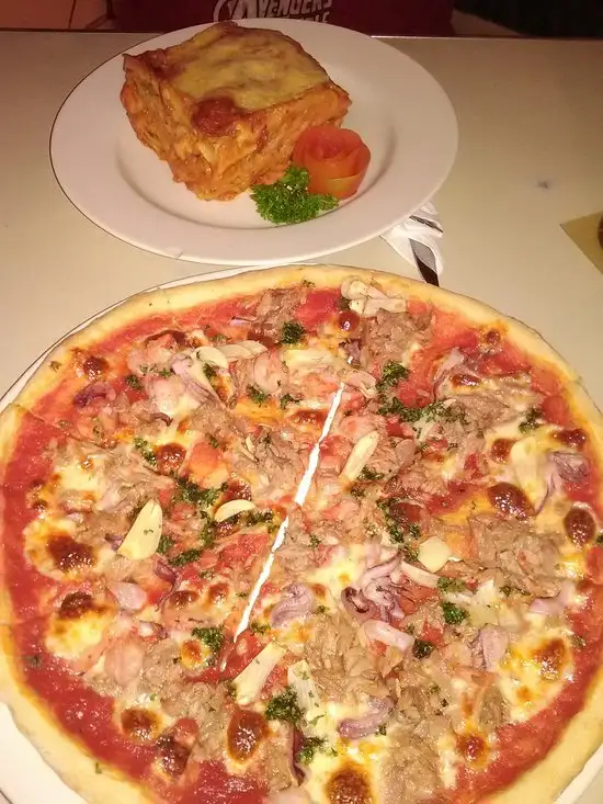 Gambar Makanan Pizza Bagus 10