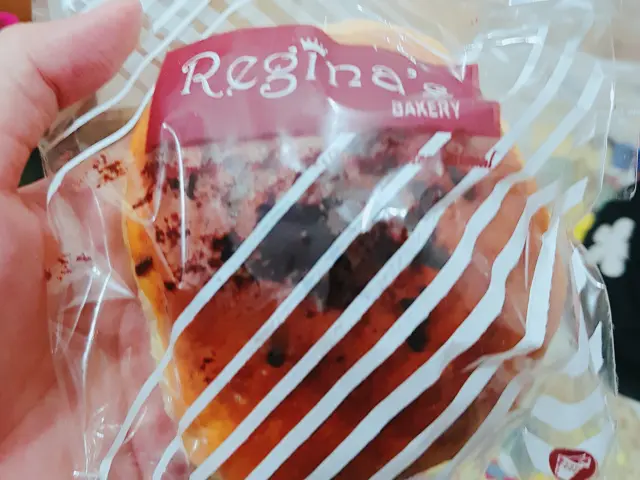 Gambar Makanan Regina's Bakery 8