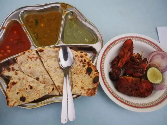 Taj Curry House Food Photo 4