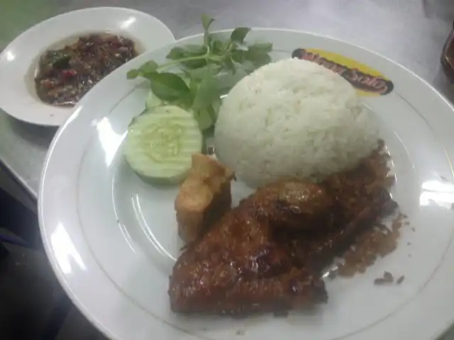 Gambar Makanan Ayam Bakar Wong Solo 11