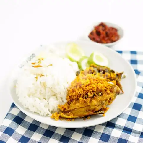 Gambar Makanan Ayam Goreng Kalasan Borobudur, Jelambar Baru Raya 4