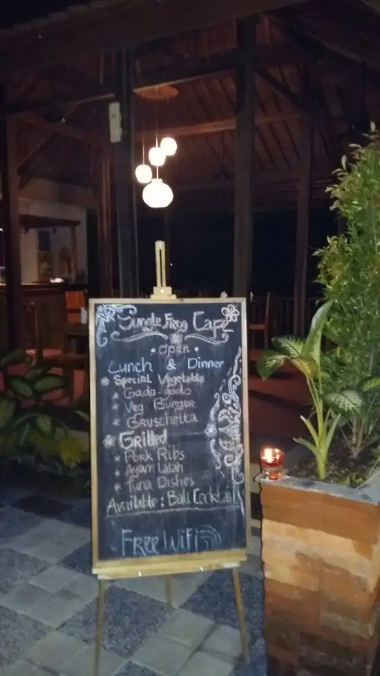 Gambar Makanan Jungle Frog Cafe 15