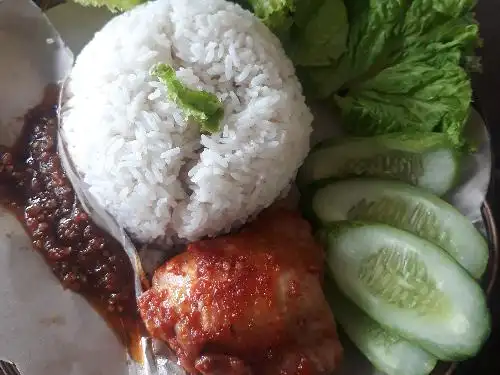 ayam bakar, jl.cabe 4 no. 01 ciputat