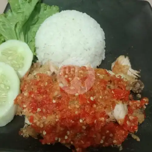 Gambar Makanan Ayam Geprek Refa, Jl. Gubeng Klingsingan 2/26 4