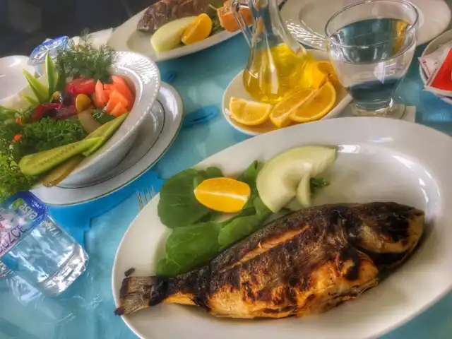 Yalova Marine Altın Balık'nin yemek ve ambiyans fotoğrafları 2