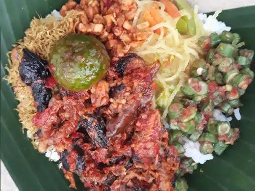 Warung Nasi Kaput Daun-PAGUTAN