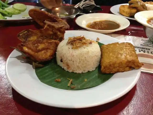 Gambar Makanan Nasi Uduk Kebon Kacang A. Maulana 11