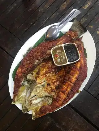 Restoran Seri Mesra Ikan Bakar, Tomyam & Seafood Food Photo 1