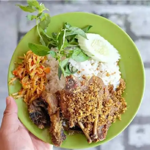 Gambar Makanan Nasi Bebek Cak Ipoel Khas Madura 3