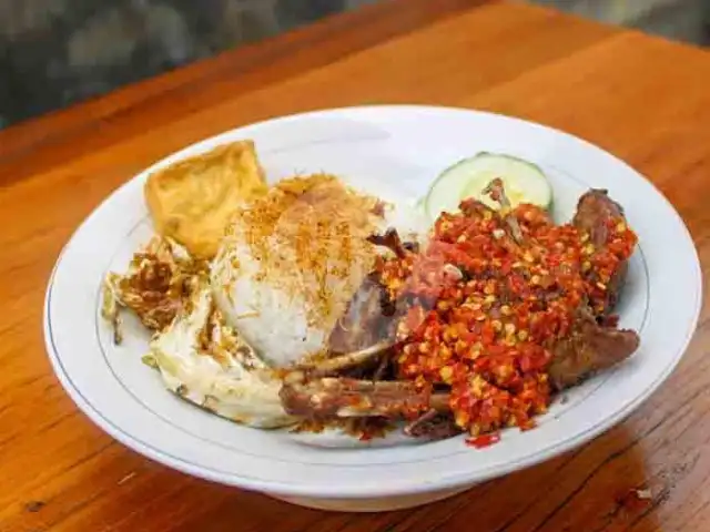 Gambar Makanan Ayam Goreng Nelongso, Cirebon 12