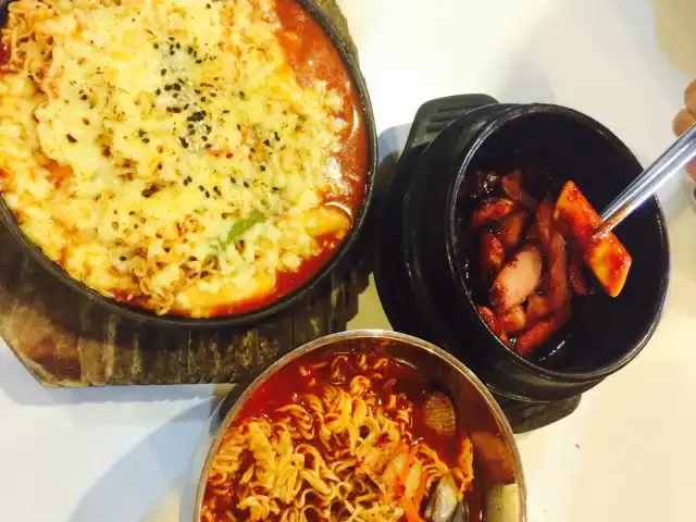 Myeongdong Street Cafe Food Photo 7