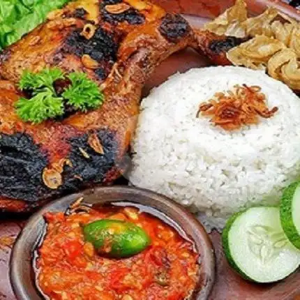 Gambar Makanan Warung Nur Siti Pecel Ayam Dan Bebek Kremes, Kalibata 4
