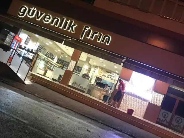 Güvenlik Fırın'nin yemek ve ambiyans fotoğrafları 2