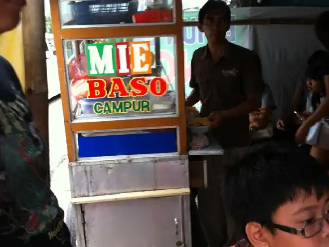 Gambar Makanan Mie Baso Campur 'Si Kancil' 3