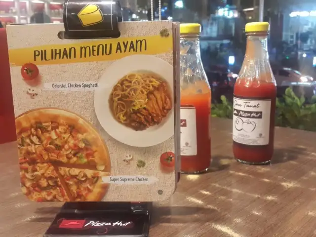 Gambar Makanan Pizza Hut 2