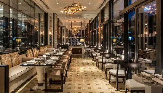 The Globe Restaurant - Hilton Istanbul Bomonti'nin yemek ve ambiyans fotoğrafları 1