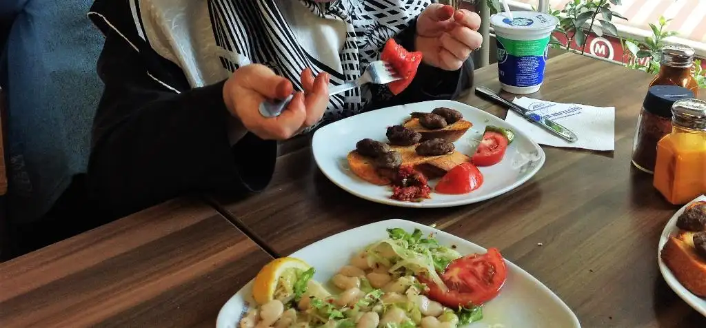 AKO Ahmet Usta Islama Köftecisi'nin yemek ve ambiyans fotoğrafları 2