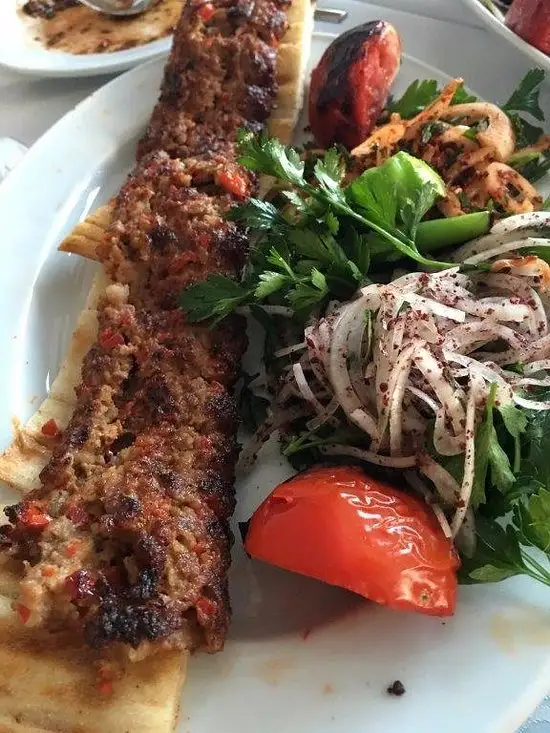 Harbi Adana Kebap & kaburga'nin yemek ve ambiyans fotoğrafları 9