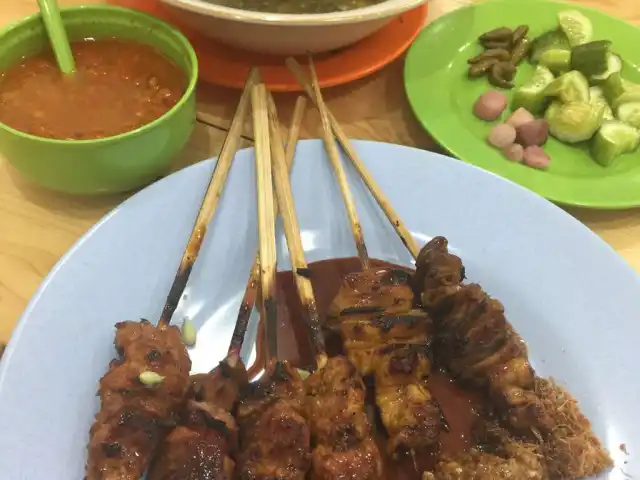 Gambar Makanan Sate Babi Ko Encung 9