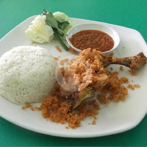 Gambar Makanan Kedai Satu Hati (Nasi Goreng, Ayam Goreng Serundeng), Maleer Utara 4