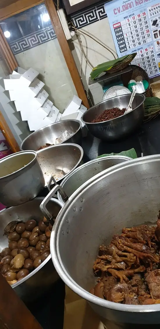 Gambar Makanan Gudeg Yu Narni Pusat 12