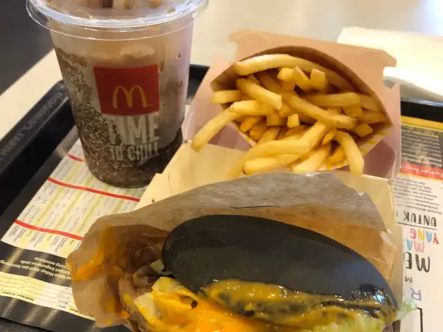 McDonald's & McCafé Food Photo 13