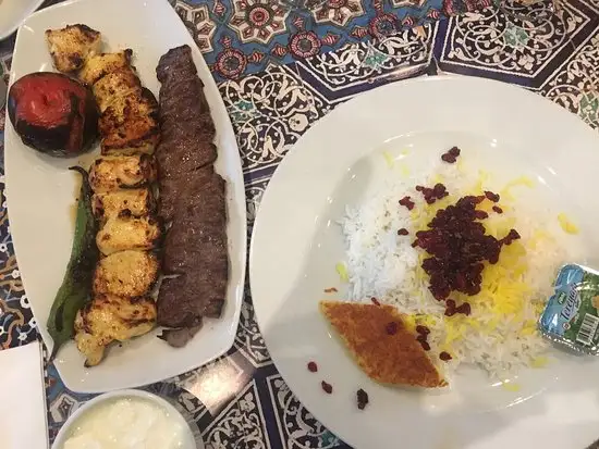 Reyhun Iran Restaurant'nin yemek ve ambiyans fotoğrafları 24