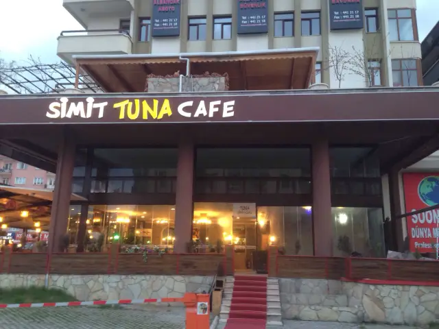 Tuna Simit & Cafe'nin yemek ve ambiyans fotoğrafları 3