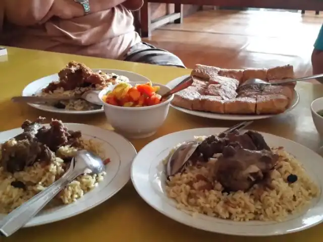 Gambar Makanan Restoran Puas Ibu Hj.Maryam (Martabak Puas) 15