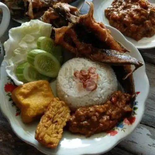 Gambar Makanan Ayam Penyet Pecel Lele Richy 6