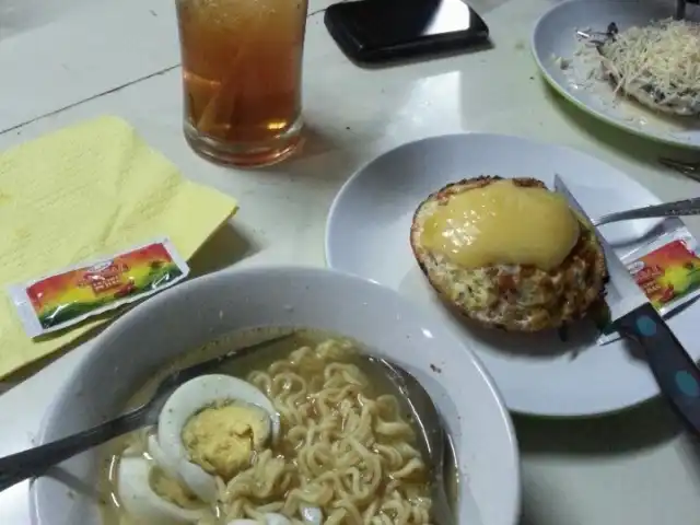 Gambar Makanan Warung Surabi Setiabudi 1